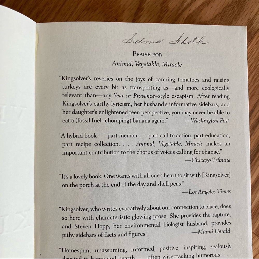 Book Bundle - Picture 6 of 11